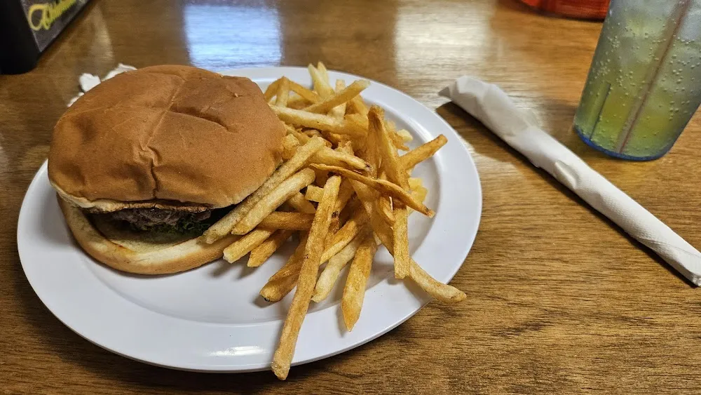 Hamburger & Fries